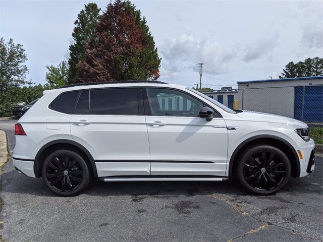 New 2020 Volkswagen Tiguan 2.0L TSI DOHC 2.0T SE R-Line Black FWD 4D ...